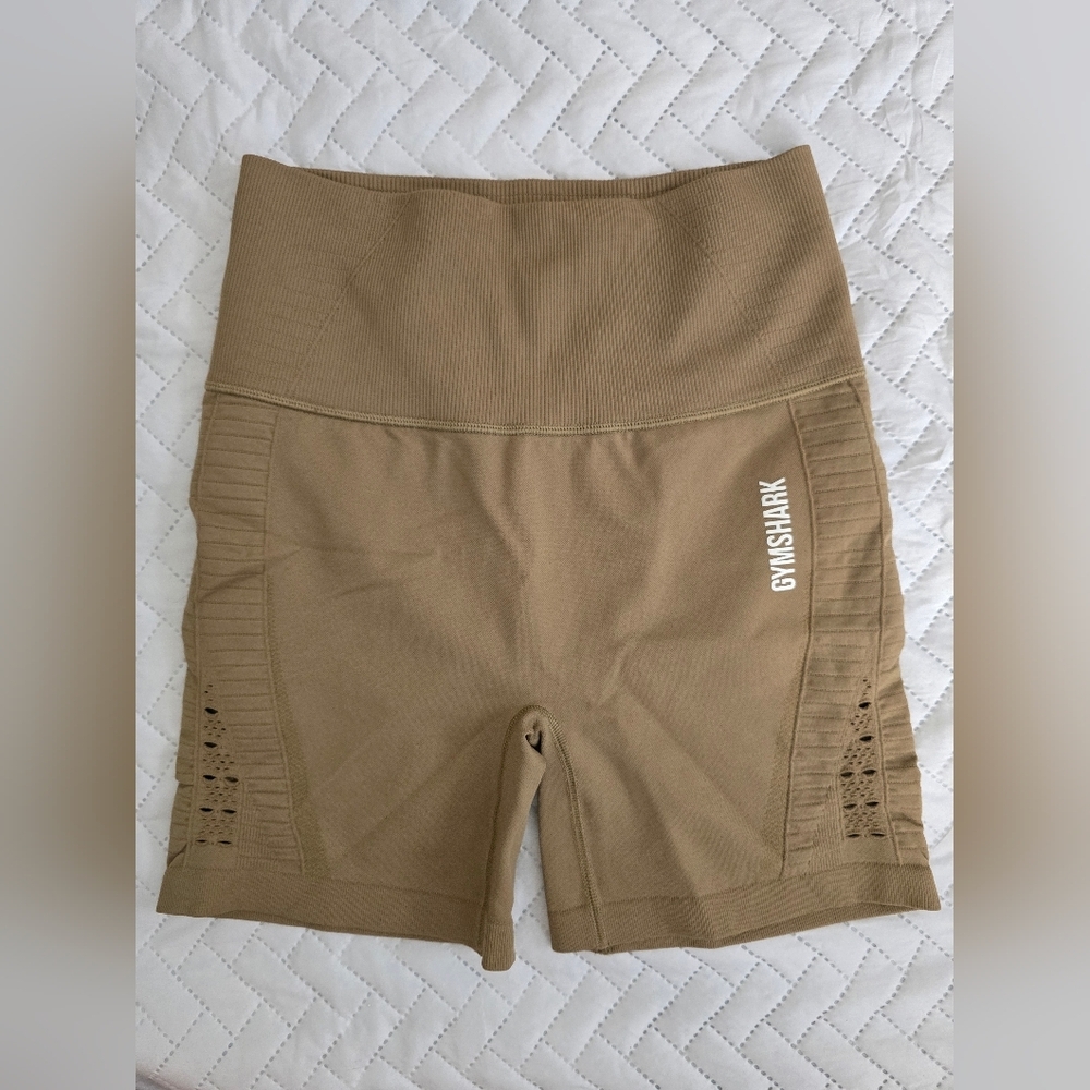 Gymshark Energy Seamless Shorts in Biscotti Brown - Picture 3 of 8